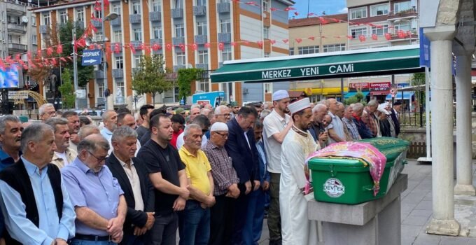Hayatını kaybeden Pakize Yemelek son yolculuğuna uğurlandı