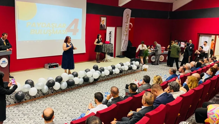 İletişim Öğrencileri Sektör Temsilcileriyle Buluştu
