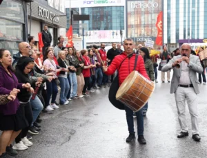 İzmir Çiğli’de 1 Mayıs Coşkusu