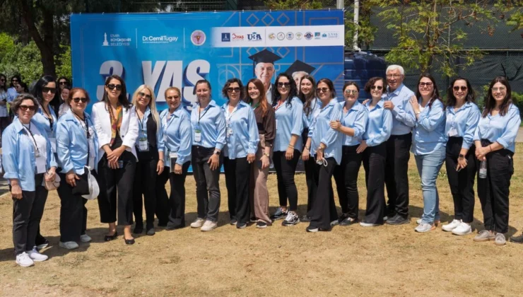 İzmir'De 3. Yaş Üniversiteleri Gençlik Enerjisi Yayıyor
