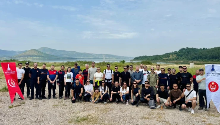 İzmir'De Itfaiyecilerden Doğada Farkındalık Yürüyüşü