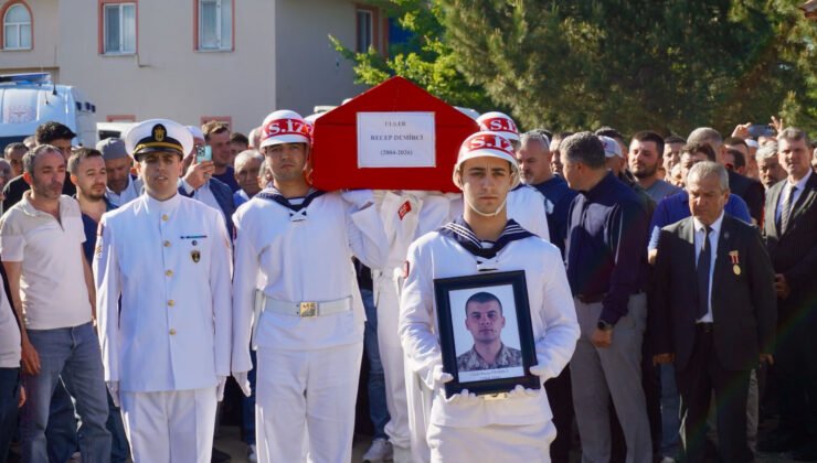 İzmir’de vefat eden Piyade Er Recep Demirci, Zonguldak’ta toprağa verildi