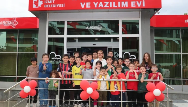 İzmit’te Robotik Kodlama Ve Yazılım Evi Açıldı