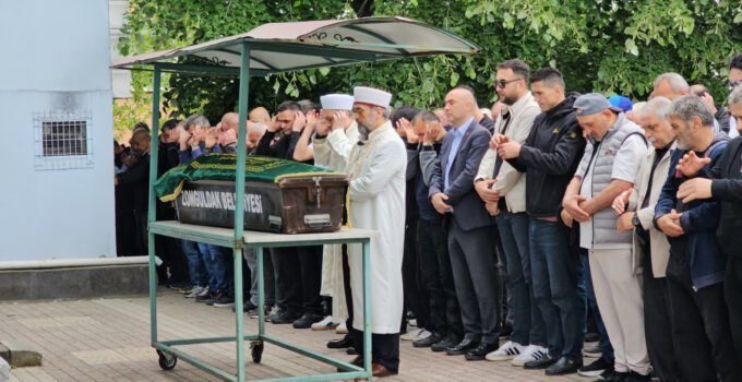 Kaçak ocakta ölen madenci toprağa verildi