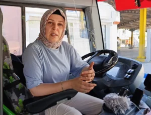 Kadın Şoförden Örnek Davranış