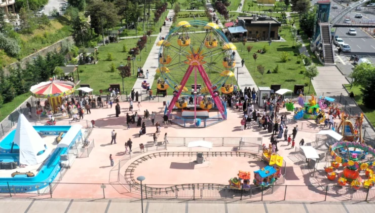 Keçiören'De Bayram Coşkusu Dolu Dolu Yaşandı