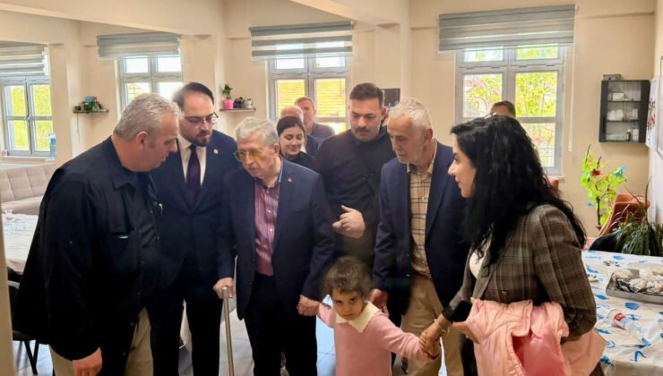 Köksal Toptan, Zonguldak’ta adını taşıyan okullarda öğrencilerle buluştu
