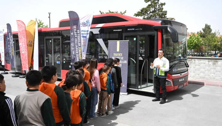 Konya’daki Öğrenciler “Nezaket Otobüsü” Ile Öğreniyor
