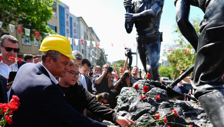 Manisa Soma’da 301 Madenci Karanfillerle Anıldı