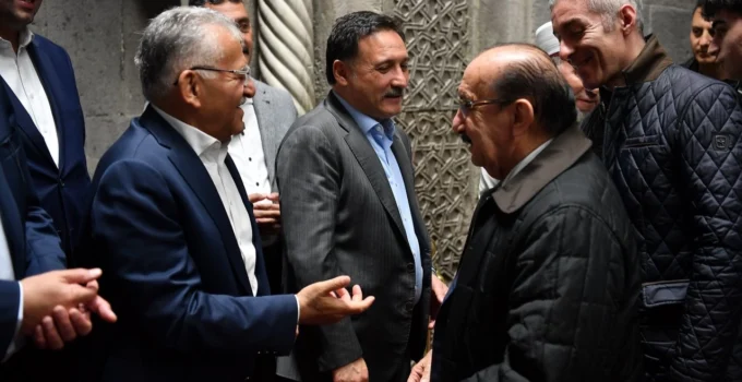 Memduh Büyükkılıç Çocukların Bayram Sevincine Ortak Oldu