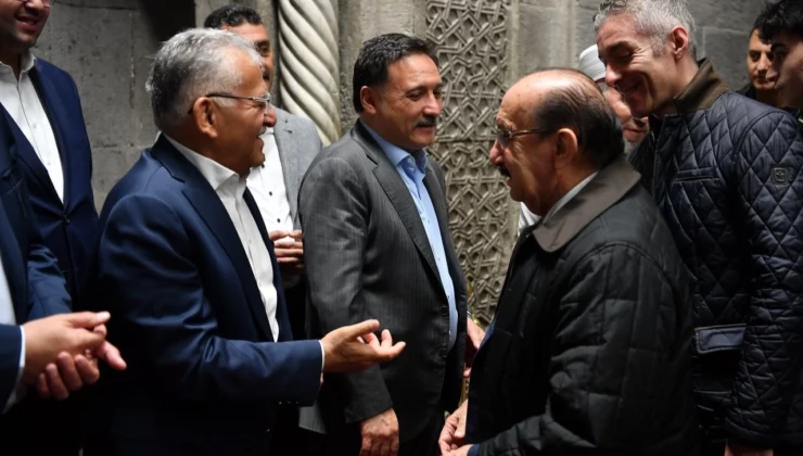 Memduh Büyükkılıç Çocukların Bayram Sevincine Ortak Oldu