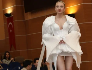 Mezuniyet Defilesi Büyüledi