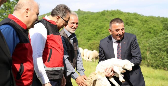 Osman Hacıbektaşoğlu ve Ahmet Gümen üretim tesislerini inceledi