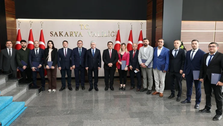 Sakarya'Da Geleceğin Araç Teknoloji Eğitimlerini Alan Öğretmenler Sertifikalandı
