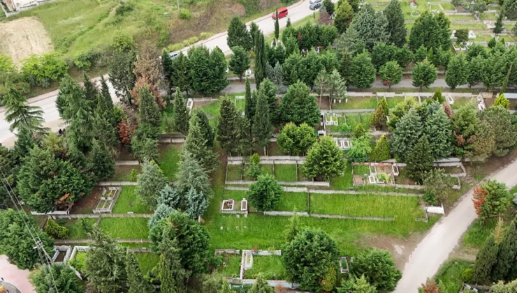 Sakarya'Da Mezarlıklarda Bayram Hazırlığı