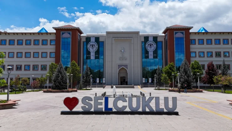 Selçuklu’nun Sembol Mekanları Yeşil Beyazla Donatıldı