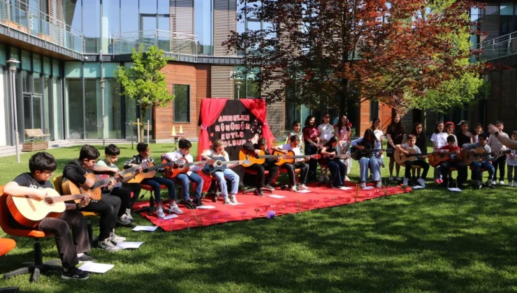Sgm’de Anneler Günü Duygusal Anlara Sahne Oldu