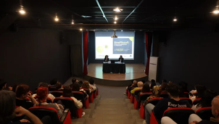 Sinemaseverler “Sinefilozofi” Söyleşisinde Buluştu