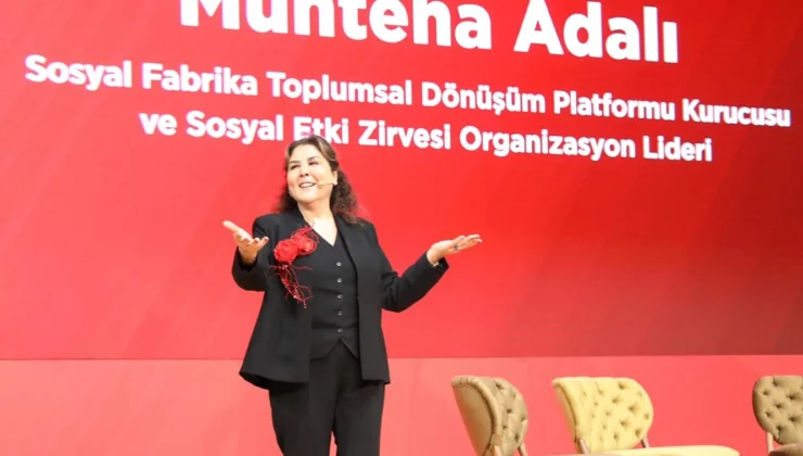 Sosyal Etki Zirvesi 3. Kez Sahneye Çıkıyor