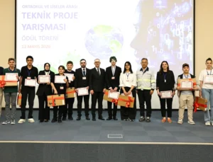 Toyota Sakarya'Da Genç Beyinleri Ödüllendirdi