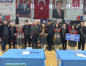 Trabzon Büyükşehir’in Halk Oyunları Ekibi Bölge Şampiyonu Oldu