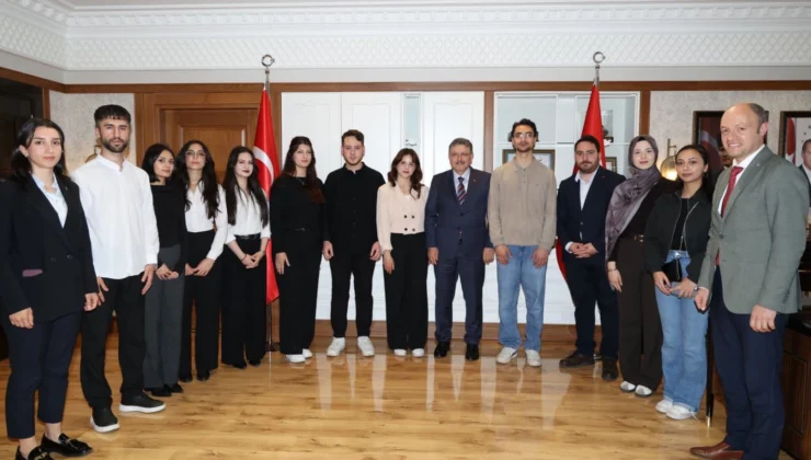 Trabzon’da Hukuk Öğrencilerine Yargı Simülasyonu Ödülü