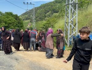 Yokuş inerken yapılan akılalmaz hata faciayı getirdi: 5 kişi yaralandı