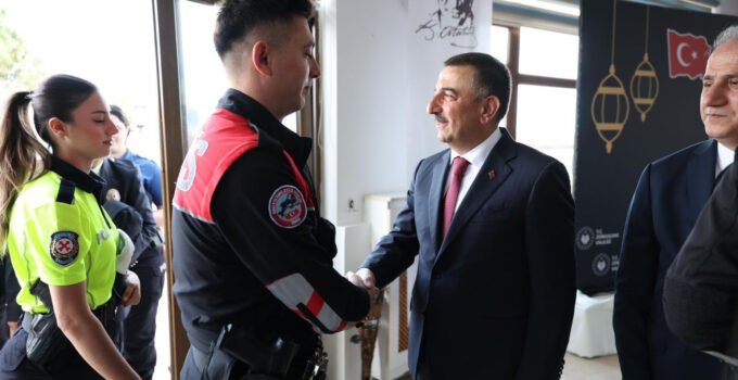Zonguldak Polisevi’nde bayramlaşma töreni düzenlendi