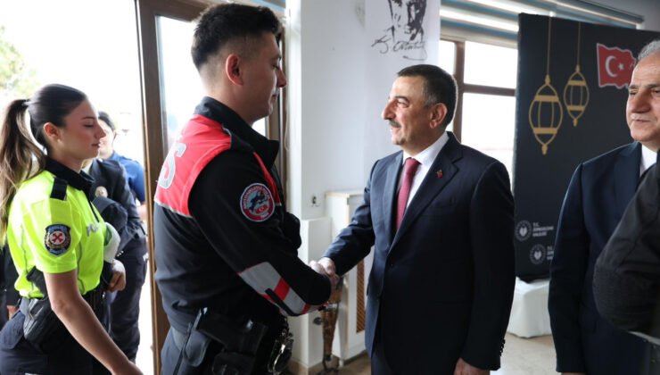 Zonguldak Polisevi’nde bayramlaşma töreni düzenlendi