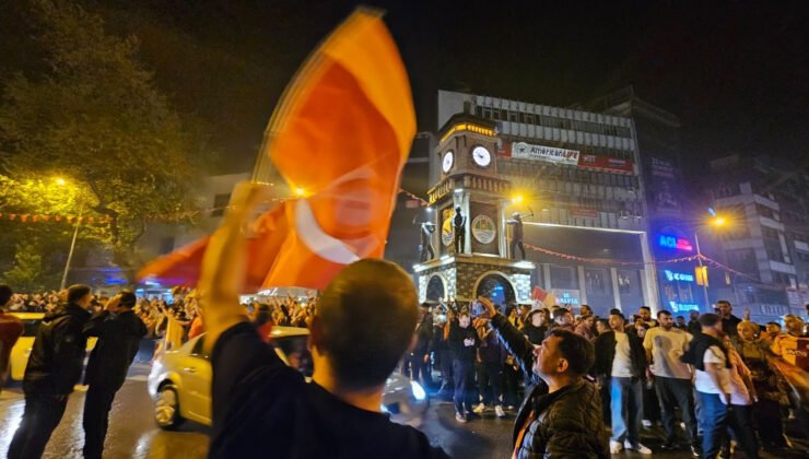 Zonguldak’ta Galatasaray’ın Şampiyonluk Coşkusu Geceye Damga Vurdu