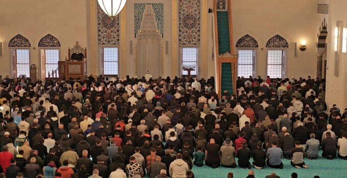 Zonguldak’ta Kurban Bayramı namazı büyük bir coşkuyla eda edildi