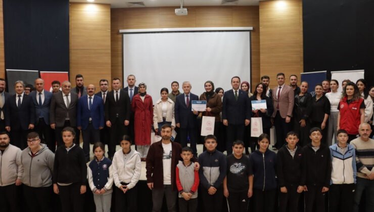 Zonguldak’ta münazara yarışmaları il finali tamamlandı: Şampiyonlar Mersin’e gidiyor