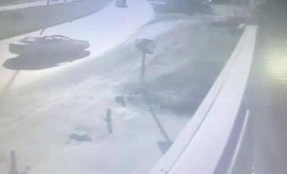 Zonguldak’ta takla atarak akaryakıt istasyonuna dalan otomobil 5’i çocuk 6 kişiyi yaraladı