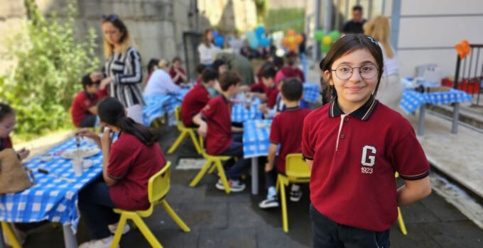 5. sınıf öğrencisi Duru Özdemir yeteneğini konuşturuyor