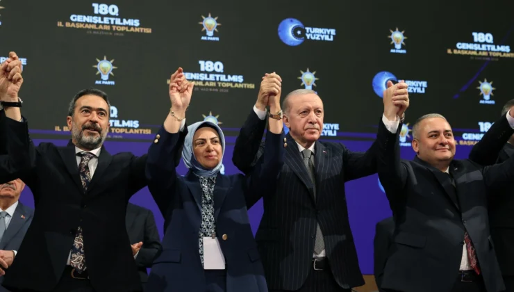 Ak Parti’ye Üç Belediye Başkanı Daha Katıldı… Rozetleri Erdoğan Taktı