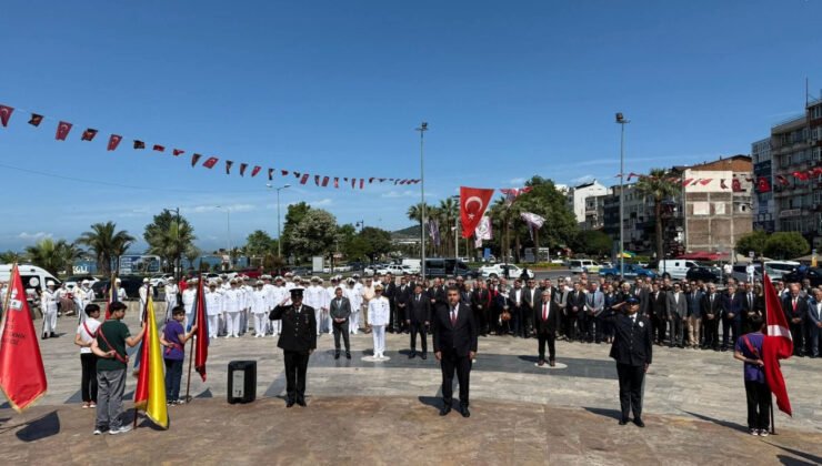 Karadeniz Ereğli’nin Kurtuluşunun 106’ncı Yılı Törenlerle Kutlandı