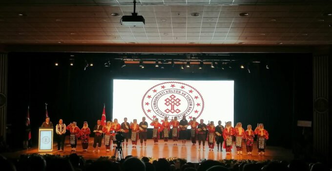 Zonguldak’ta “Bir Sevdadır Anadolu-3” Halk Oyunları Şöleni Rüzgarı Esti