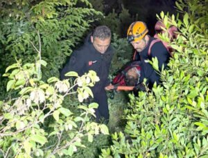 Kayalıklardan düşen amatör balıkçı zorlu bir operasyonla kurtarıldı