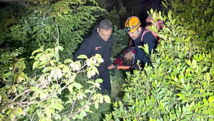 Kayalıklardan düşen amatör balıkçı zorlu bir operasyonla kurtarıldı