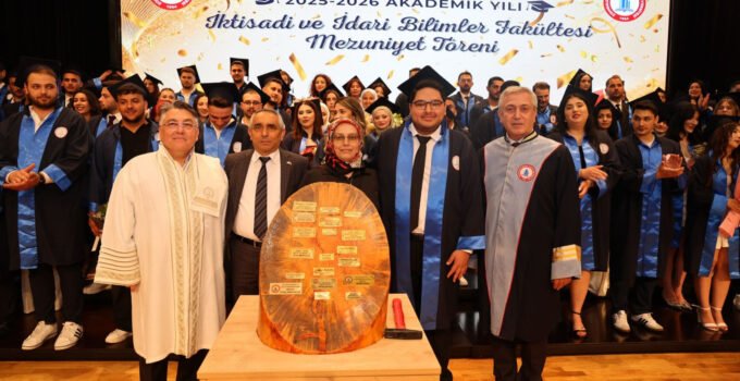 BEUN’da Geleceğin Yöneticileri, Ekonomistleri ve Siyaset Bilimcileri Mezuniyet Coşkusu Yaşadı