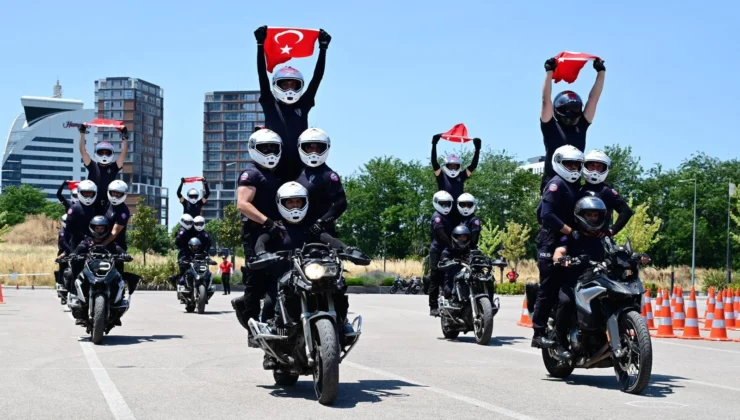 Bursa'Da 'Motosikletli Polis Timleri' Eğitimi Tamamlandı