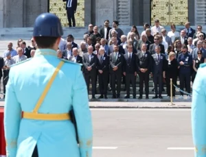 Chp Balıkesir Eski Milletvekili Orhan Sür'E Tbmm'De Son Görev… Mutlak Butlan Sonrası Ilk Kez Karşılaştılar