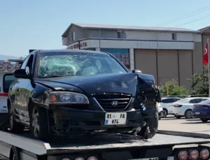 Düzce’de Otomobil Karşı Şeride Geçti: 2 Yaralı!