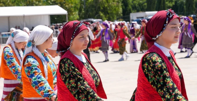 İstanbul'Da 5 Bini Aşkın Kişiyle &Quot;Horon Bizumdur&Quot; Guinness Dünya Rekoru Denemesi