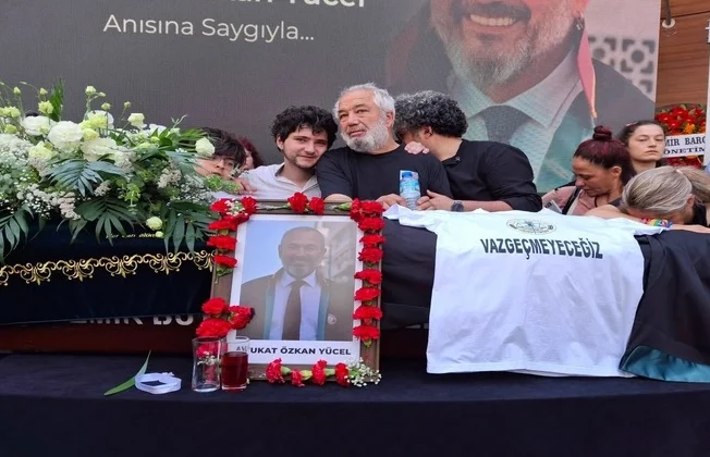 İzmir Barosu Eski Başkanı Özkan Yücel'E Hüzünlü Veda