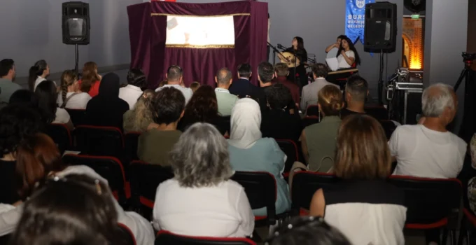 Karagöz Sanatı Bursalı Gençlerin Yorumuyla Geleceğe Taşındı