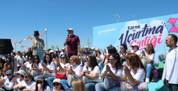 Kayseri Kocasinan'Da Gökyüzü Renklendi