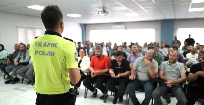 Kayseri Melikgazi'Den Saha Çalışanlarına Trafik Eğitimi