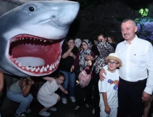 Kocaeli'De Karne Alan Öğrencileri Başkan Büyükakın Yalnız Bırakmadı