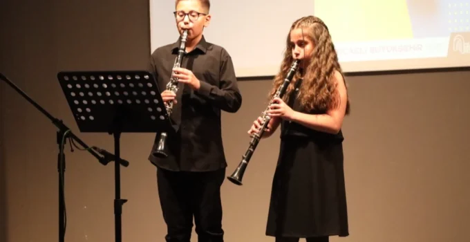 Kocaeli'De Öğrenciler Yıl Sonu Konserinde Gururlandırdı